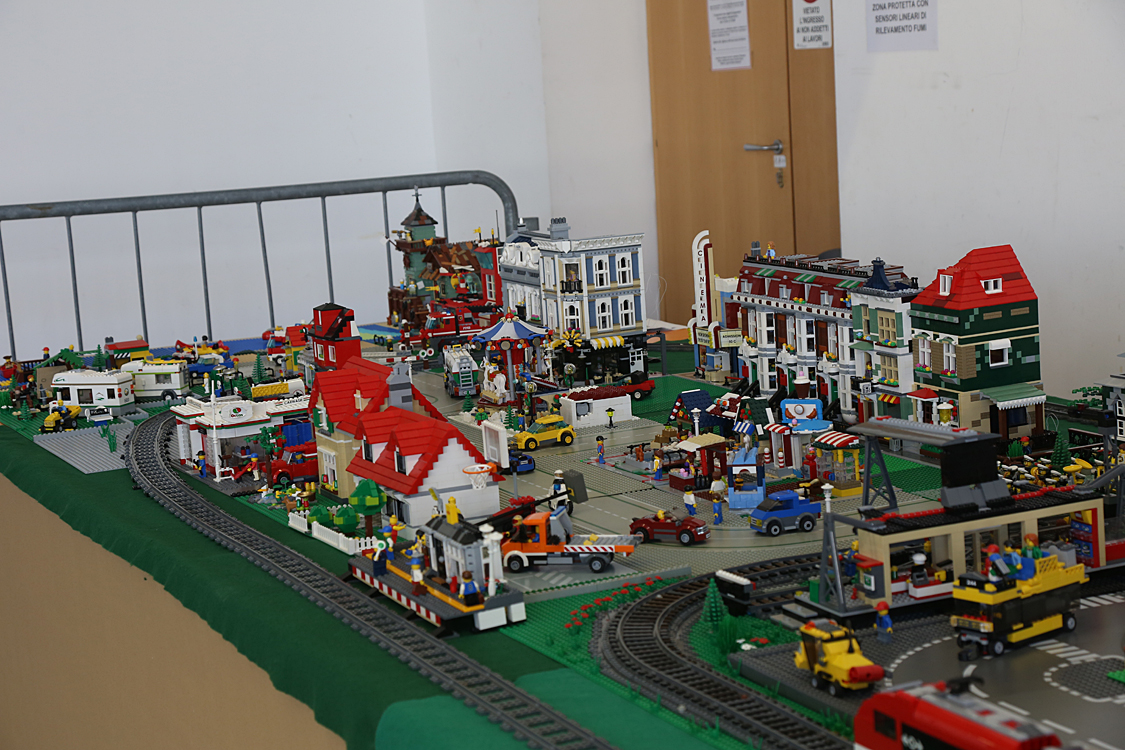 LEGO mattoncini in festa_018.jpg